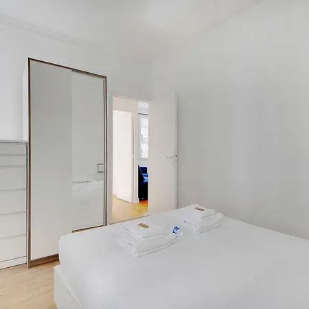 Comfortable Flat Near Paris - Suresnes Exterior photo
