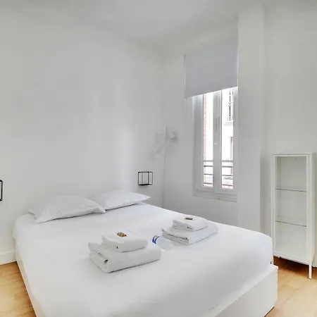 Comfortable Flat Near Paris - Suresnes Exterior photo