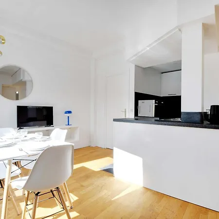Comfortable Flat Near Paris - Suresnes Exterior photo